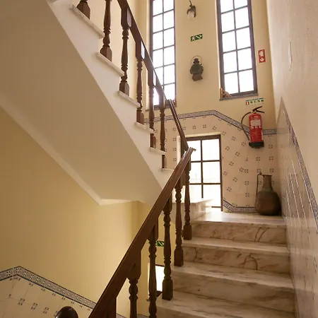 Chill Hill & Private - Peach Garden Hostel Ericeira