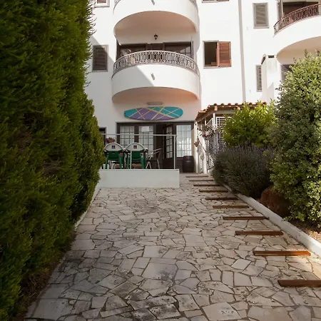 Chill Hill & Private - Peach Garden Hostel Ericeira